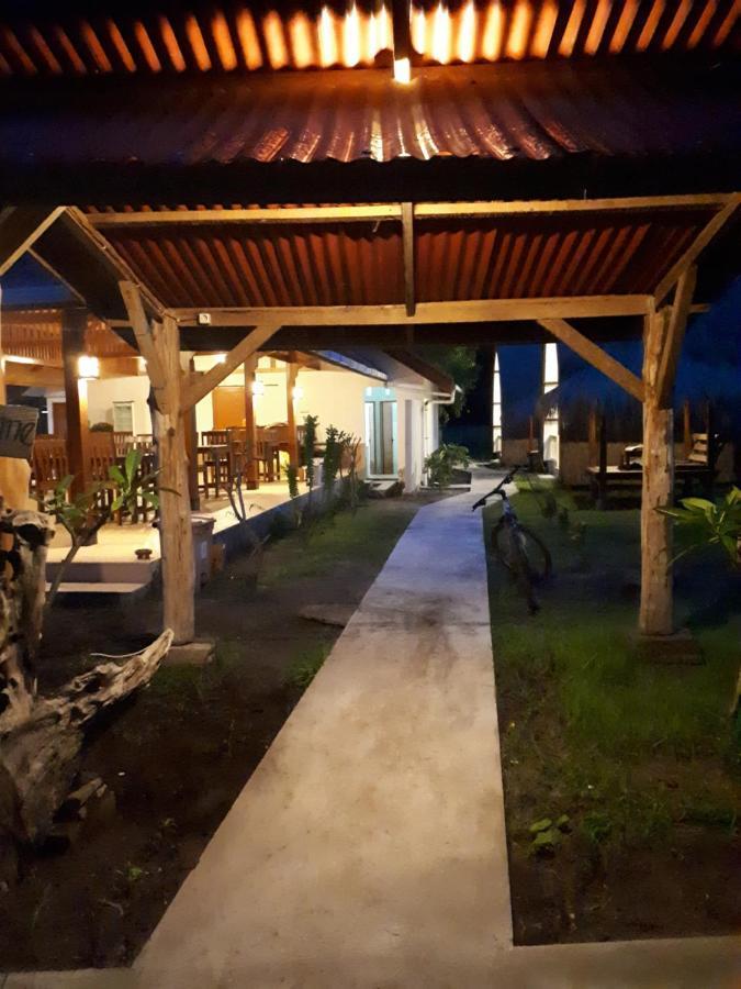 Hotel Coco Bale à Gili Meno Extérieur photo